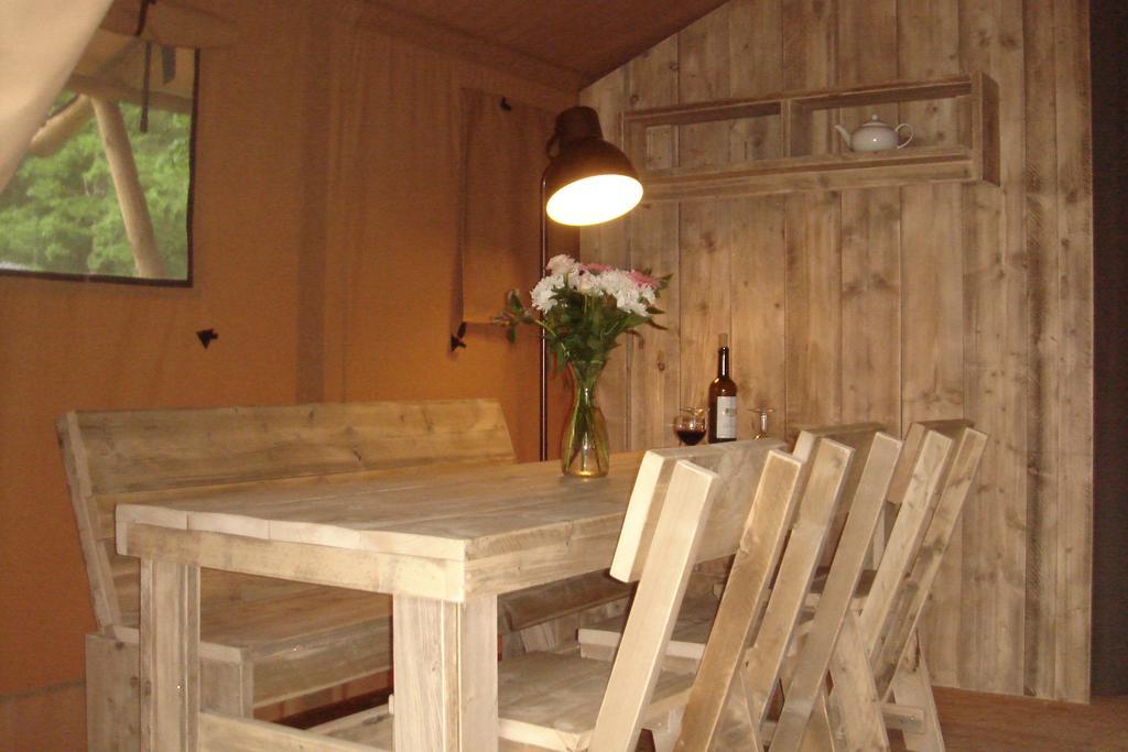 Camping De La Bonnette Caylus Eksteriør billede